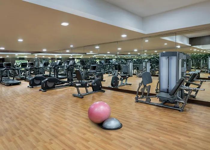 Courtyard By Marriott Mumbai International Airport